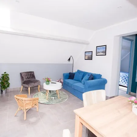 Superb Holiday Home Near The Beach Quineville Exterior photo