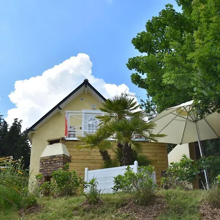 Superb Holiday Home Near The Beach Quineville Exterior photo